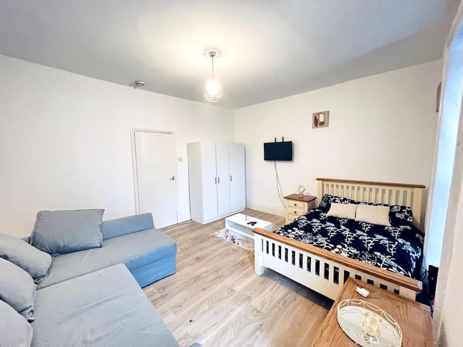 One Bedroom Close To Hyde Park #01 London Bagian luar foto