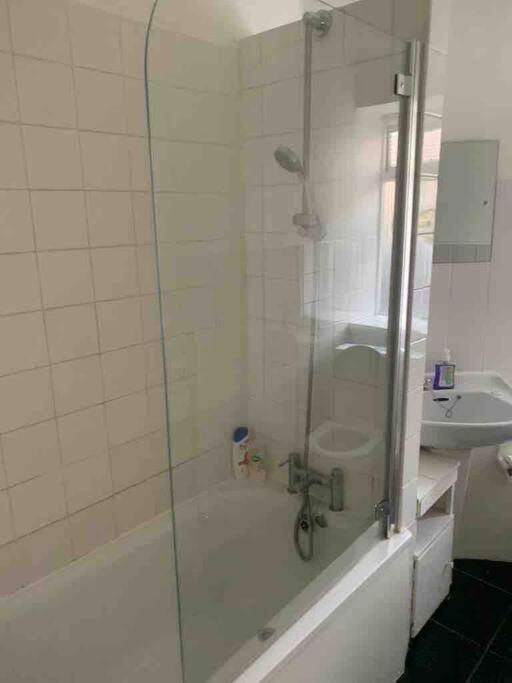 One Bedroom Close To Hyde Park #01 London Bagian luar foto